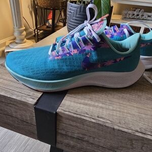 Nike Women's Teal and Purple Running Shoes